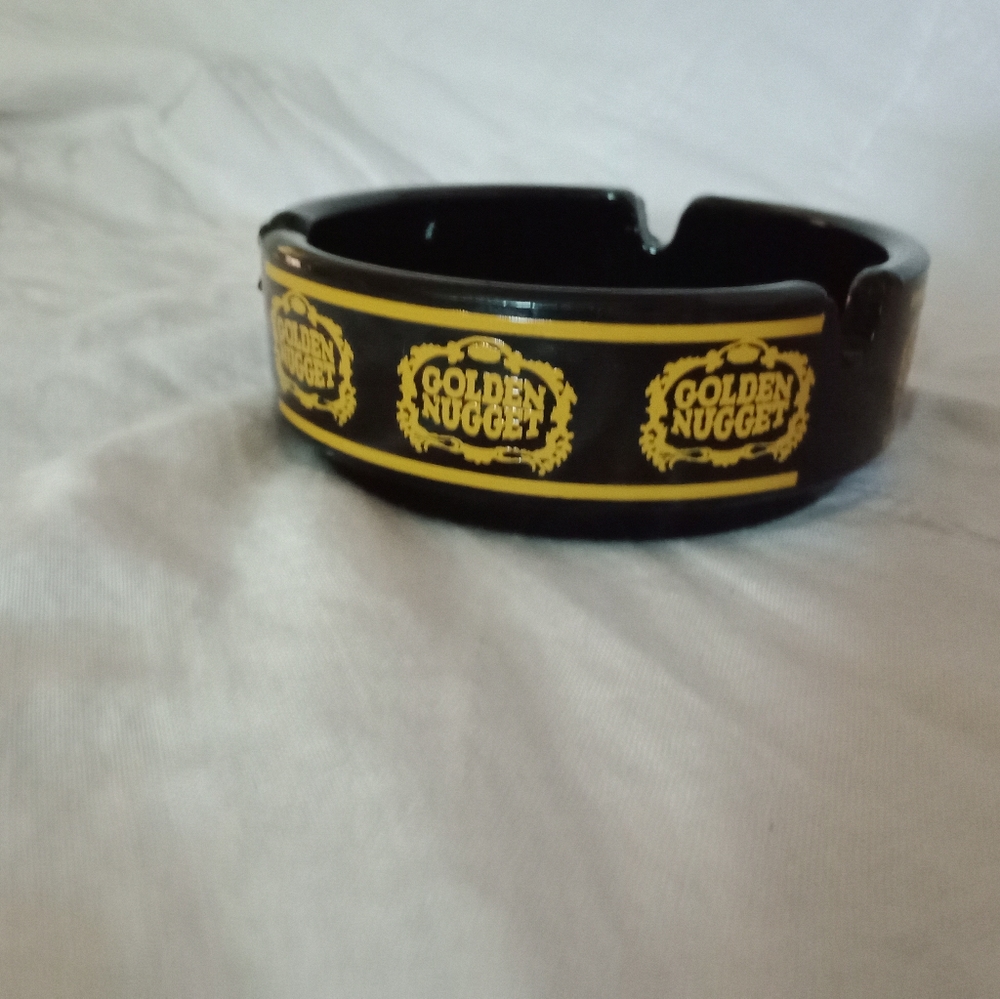 Vintage Golden Nugget Casino Glass Ashtray 3 1/2" Diameter 1 1/4" Deep